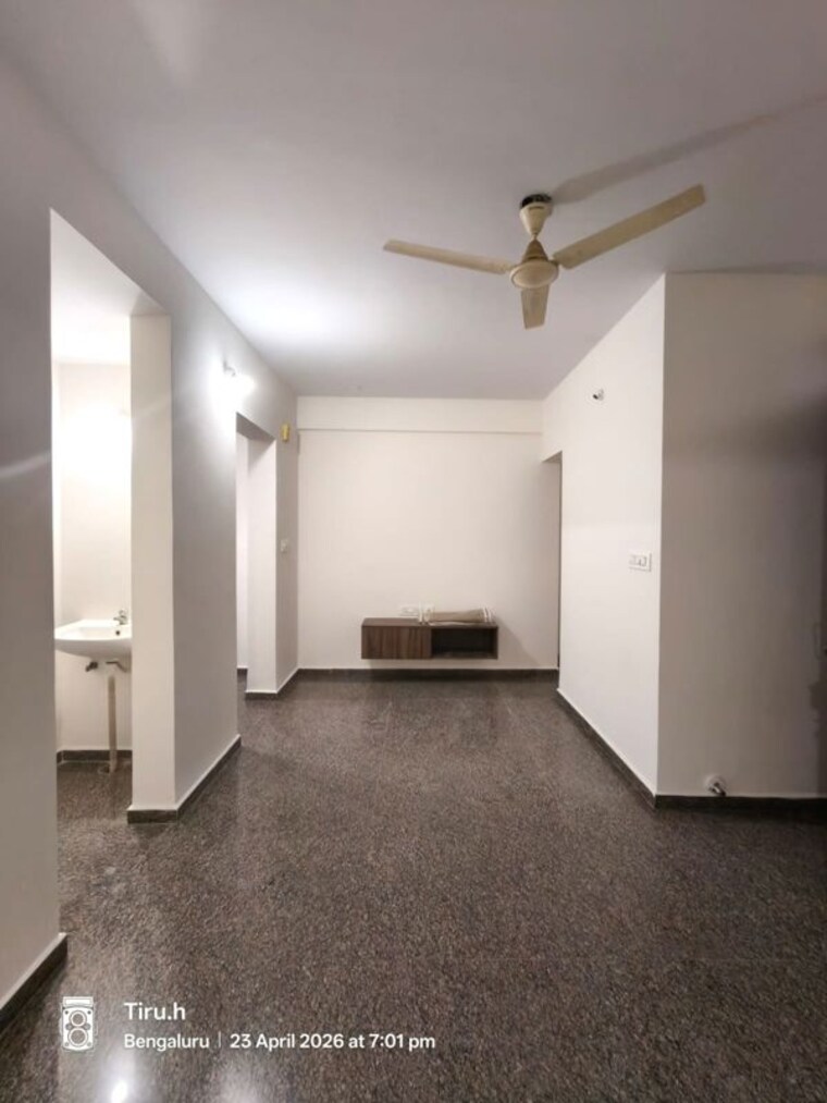 Room, hsr layout sector 3 2 Bedroom 1000 Sq.Ft. Independent House In Hsr Layout Sector 3 Bangalore 10331917