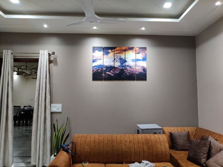 Bedroom, sector 84 4 Bedroom 250 Sq.Yd. Independent House In Sector 84 Faridabad 10331924