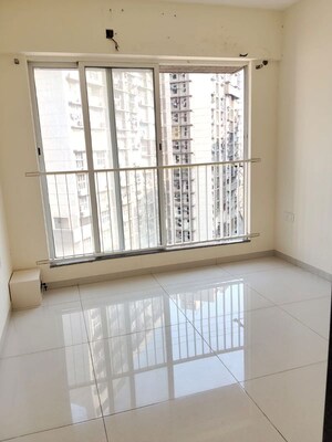 1 BHK Apartment For Rent in UK Iridium, Kandivali East