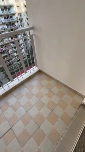 Room in 3 BHK Apartment at Fusion Homes, Tech Zone 4 Greater Noida – for Sale