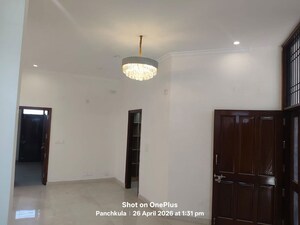 Room in 5 BHK Independent House at Sector 24 – for Sale