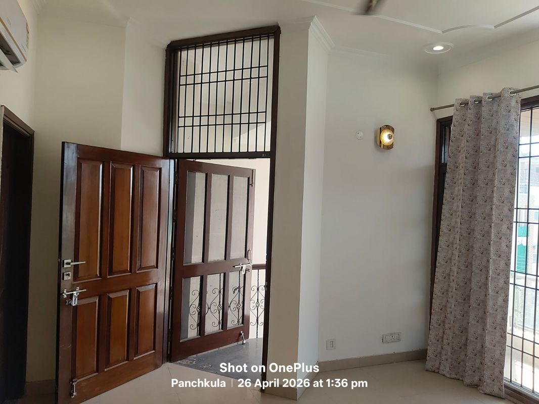 5 BHK + Study Room Independent House For Sale in Sector 24