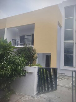3 BHK + Pooja Room Villa For Sale in BPTP Parklands Villa