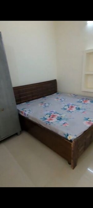 Bedroom in 2 BHK Builder Floor at Sector 27 – for Rent
