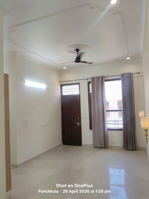 Room in 6 BHK Independent House at Sector 24 – for Sale