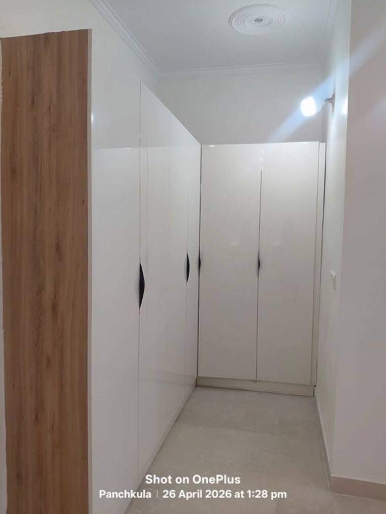 Bathroom, sector 24 6 Bedroom 250 Sq.Yd. Independent House In Sector 24 Panchkula 10331963