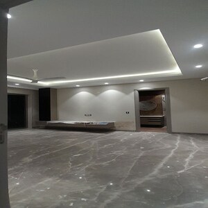 Room in 4 BHK Builder Floor at Sector 2 – for Sale