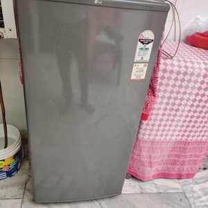 Parking in 1 BHK Builder Floor at Sector 27 – for Rent