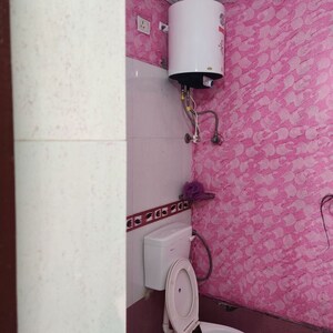 Bathroom in 1 BHK Builder Floor at Sector 27 – for Rent