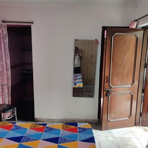 Bedroom in 1 BHK Builder Floor at Sector 27 – for Rent
