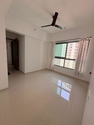 Room in 2 BHK Apartment at Kalpataru Immensa B, Kolshet Road – for Rent