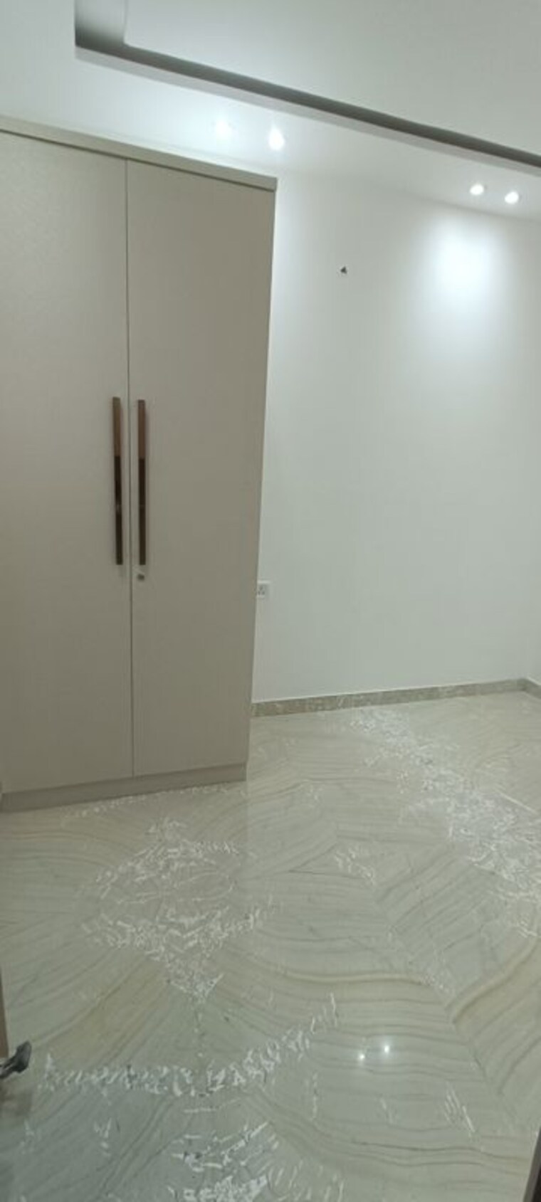 Room, rohini sector 8 1 Bedroom 300 Sq.Ft. Builder Floor In Rohini Sector 8 Delhi 10316962