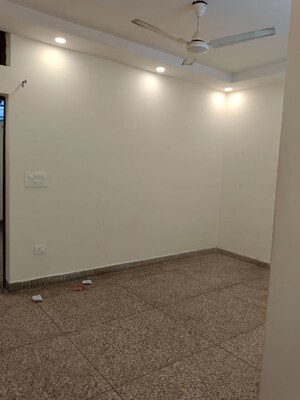 Room in 1 BHK Builder Floor at Lajpat Nagar 4 – for Rent
