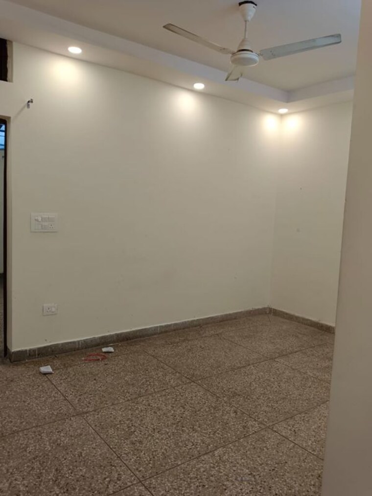 Room, lajpat nagar 4 1 Bedroom 765 Sq.Ft. Builder Floor In Lajpat Nagar 4 Delhi 10331997