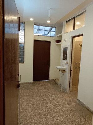 Building Lobby in 1 BHK Builder Floor at Lajpat Nagar 4 – for Rent