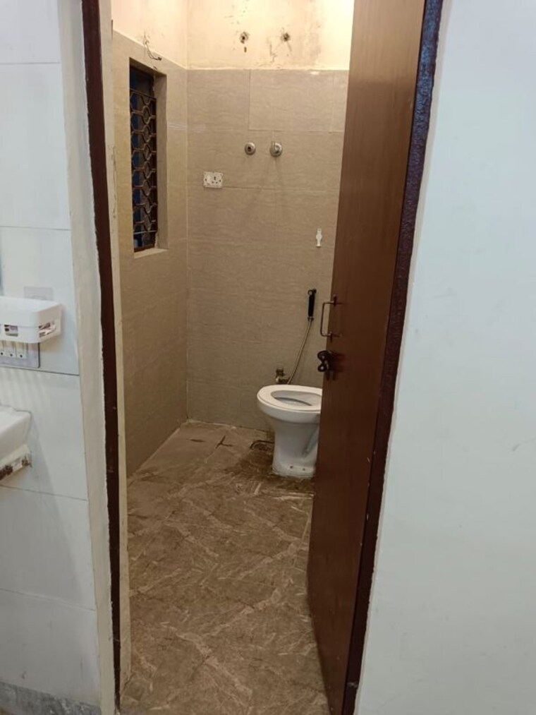 Bathroom, lajpat nagar 4 1 Bedroom 765 Sq.Ft. Builder Floor In Lajpat Nagar 4 Delhi 10331997