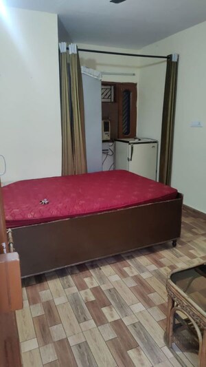 Bedroom in 1 BHK Builder Floor at Sector 23 – for Rent