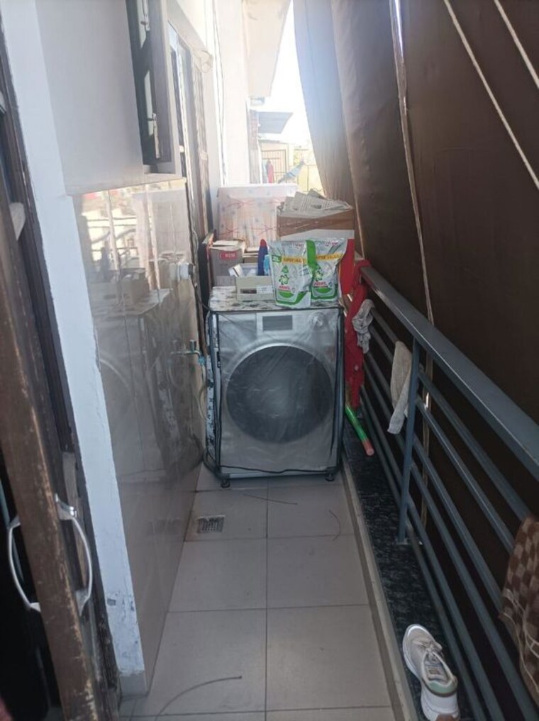 Balcony, sector 22 3 Bedroom 2000 Sq.Ft. Builder Floor In Sector 22 Chandigarh 10332030