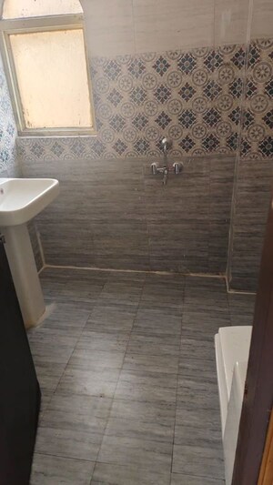 Bathroom in 3 BHK Apartment at Samiah Melrose Square, Vrindavan Yojna – for Sale