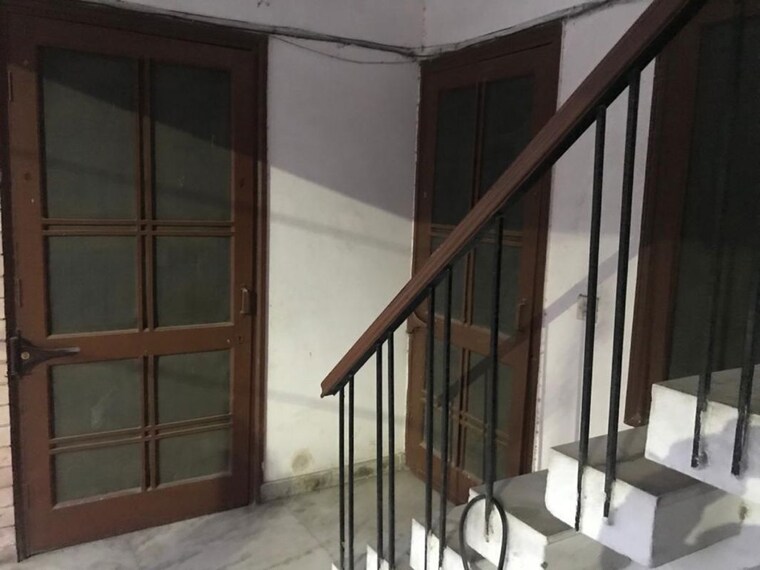Other, sector 17 2 Bedroom 1200 Sq.Ft. Independent House In Sector 17 Gurgaon 10332028