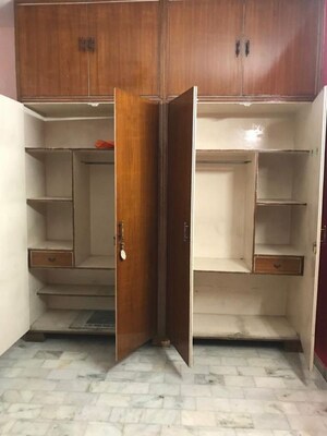 Furnished Amenities in 2 BHK Independent House at Sector 17 – for Rent