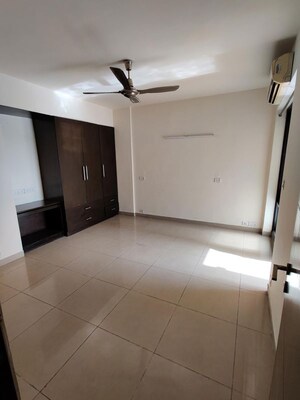 Bathroom in 4 BHK Apartment at Eros Kenwood Tower, Sector 39 – for Rent