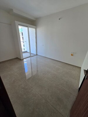 Room in 3 BHK Apartment at Vilas Javdekar Yashone Eternitee, Hinjewadi – for Rent