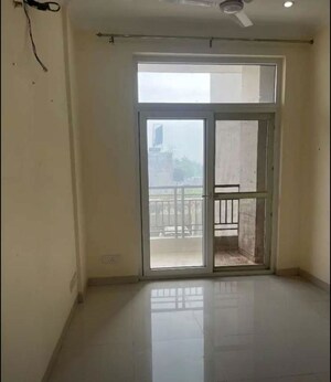 Room in 3 BHK Apartment at Alliance The Eminence, Singhpura – for Rent