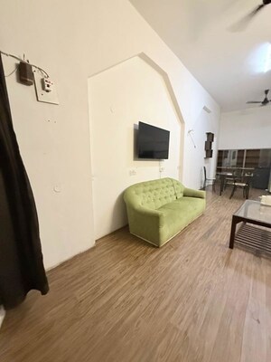 Team Area in 1 BHK Builder Floor at Greater Kailash Part 3 – for Rent