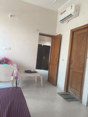 Living Room in 1 BHK Builder Floor at Sector 70 – for Rent