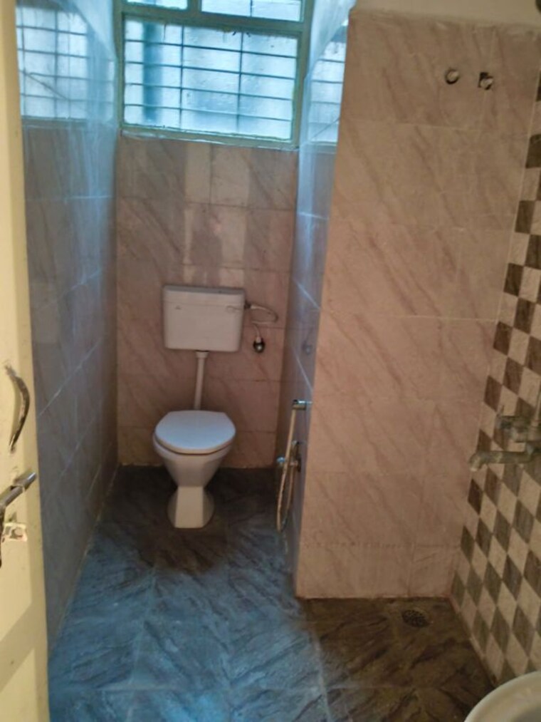 Bathroom, hoshangabad 4 Bedroom 2200 Sq.Ft. Independent House In Hoshangabad Bhopal 10332114