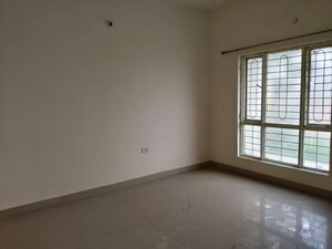 Room in 4 BHK Independent House at Hoshangabad – for Sale