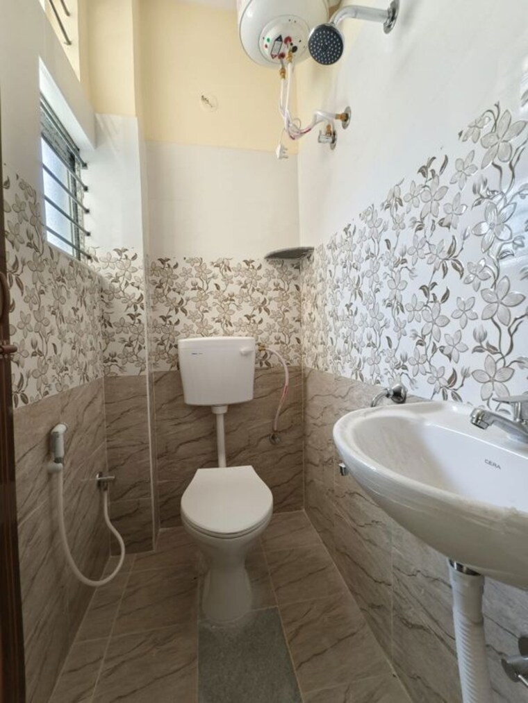 Bathroom, iti layout 2 Bedroom 750 Sq.Ft. Builder Floor In Iti Layout Bangalore 10332133