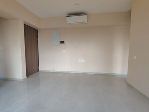 Room in 3 BHK Apartment at Kalpataru Immensa B, Kolshet Road – for Rent