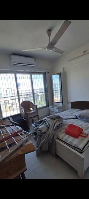 Team Area in 3 BHK Apartment at New Poonam Baug, Vile Parle East – for Rent