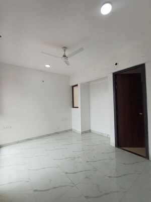 2 BHK Apartment For Rent in Raymond Ten X Habitat, Pokhran Road No Two