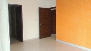 Room in 3 BHK Apartment at Mahagun Mirabella, Sector 79 – for Rent