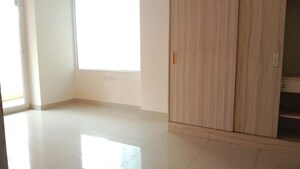 Room in 3 BHK Apartment at Mahagun Mirabella, Sector 79 – for Rent