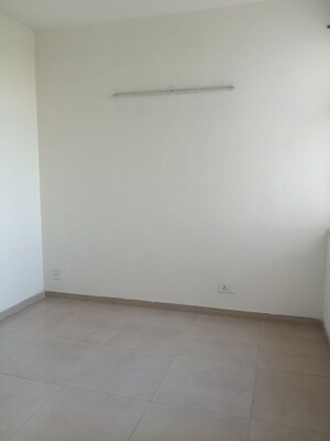 2 BHK Apartment For Rent in Mahagun Mywoods, Sector 16c Greater Noida