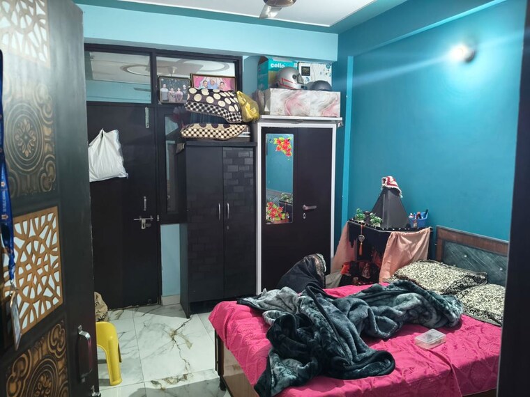 Bedroom, baraula 3 Bedroom 100 Sq.Yd. Builder Floor In Baraula Noida 10332189