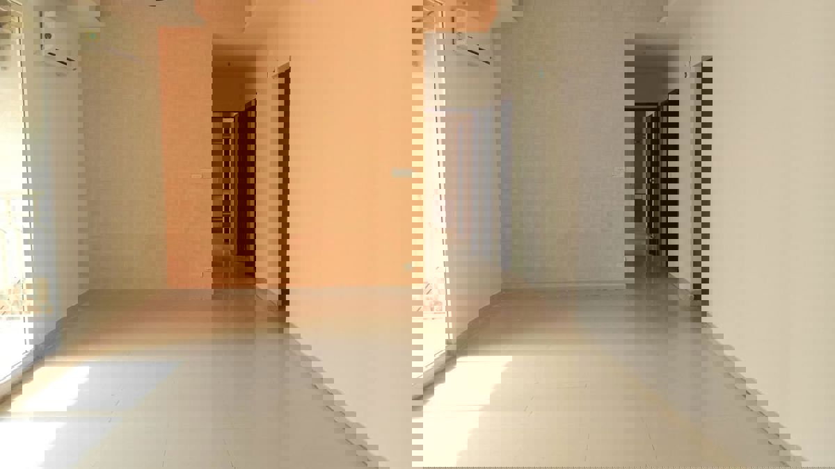 3 BHK 1730 Sq.Ft. Apartment in Mahagun Mirabella