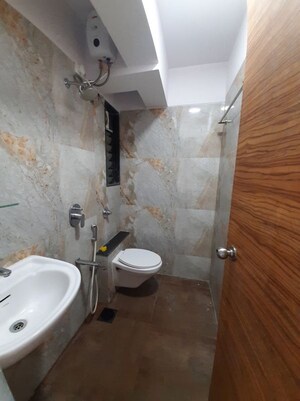 Bathroom in 1.5 BHK Apartment at Prayag Heights, Dindoshi – for Rent
