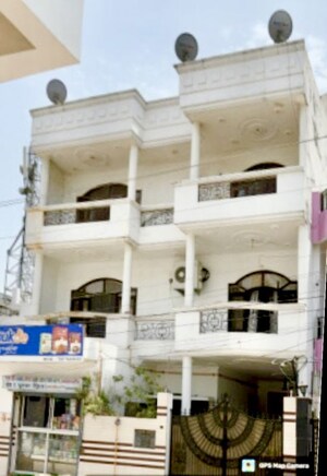 4 BHK Builder Floor For Sale in Sector 9