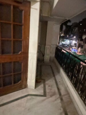 Balcony in 3 BHK Builder Floor at Sector 38 – for Rent