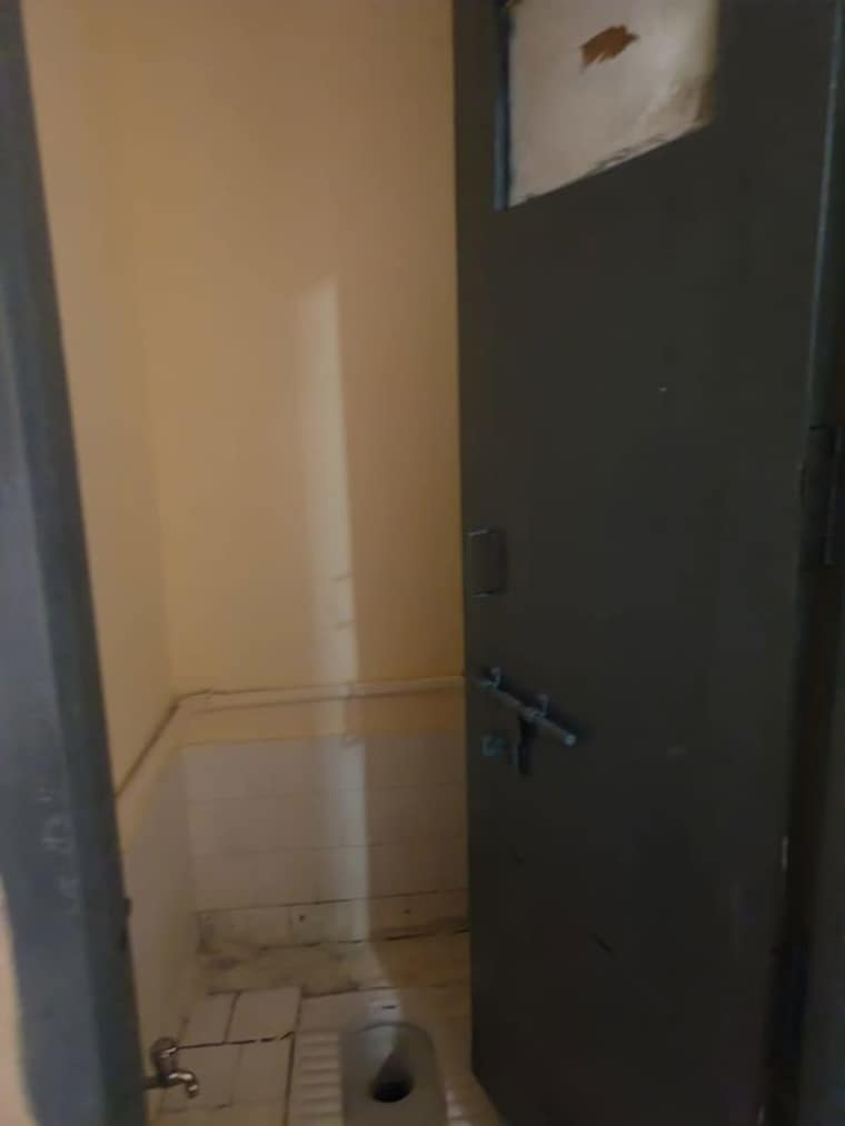 Bathroom, motiram nagar 2 Bedroom 915 Sq.Ft. Apartment In Motiram Nagar Pune 10332226