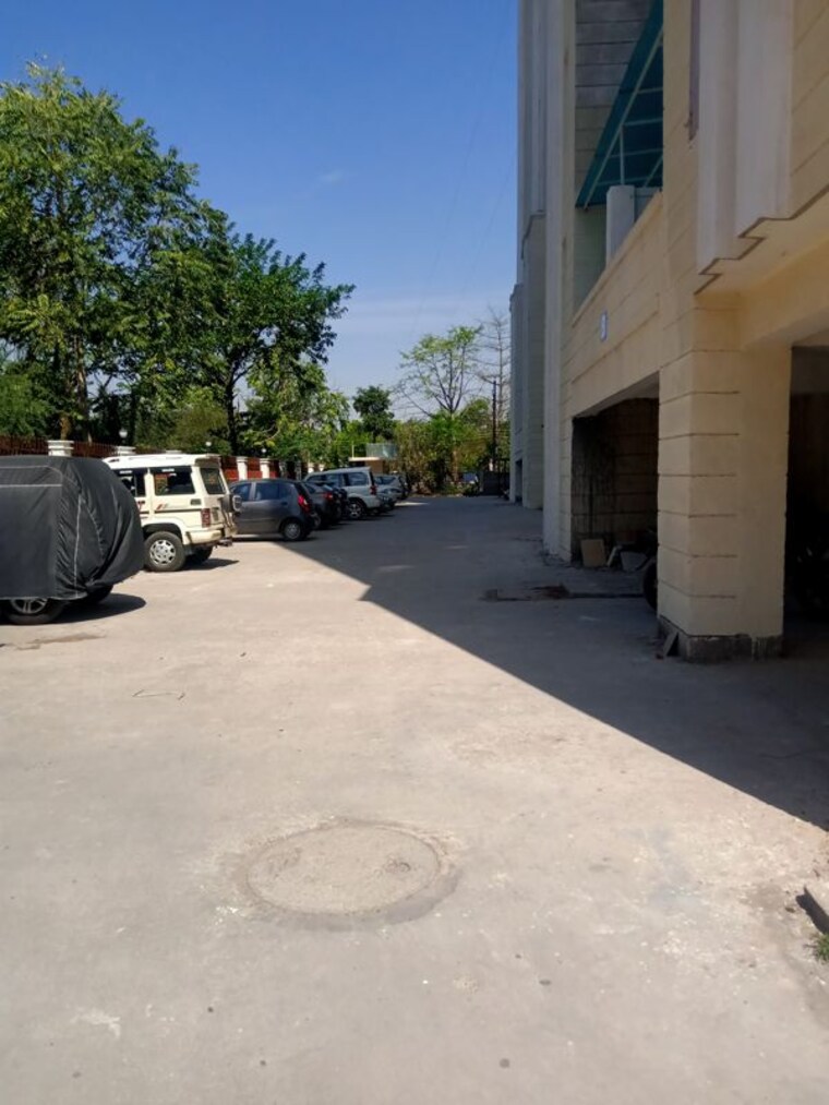  Parking, samiah-melrose-square 3.5 Bedroom 2250 Sq.Ft. Apartment In Vrindavan Yojna Lucknow 10332238