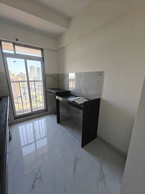 Room in 1 BHK Apartment at Metropolis Bayside, Kasarvadavali – for Rent