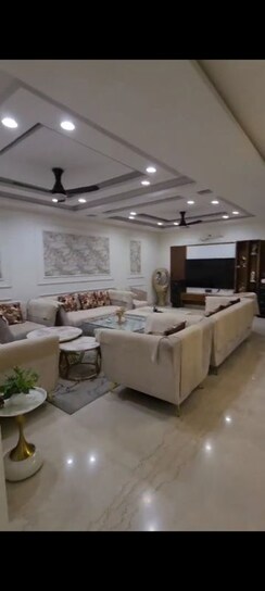 5 BHK + Servant Room Builder Floor For Sale in Niti Khand I
