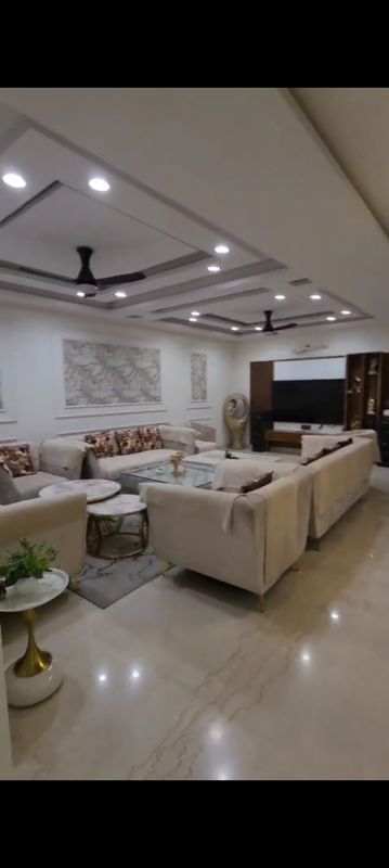 5 BHK + Servant Room Builder Floor For Sale in Niti Khand I