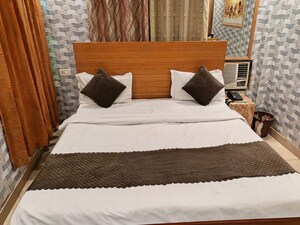 Bedroom in  Co-working Space at Aftek Green City, Chinhat – for Rent